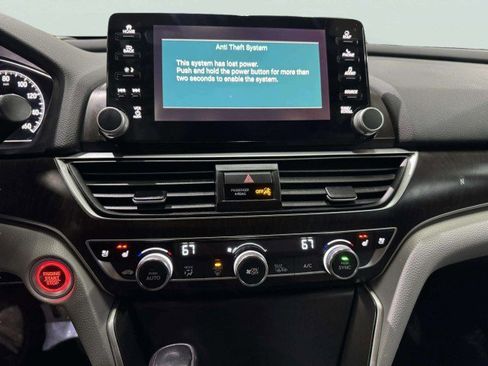 Used 2018 Honda Accord Touring image 28