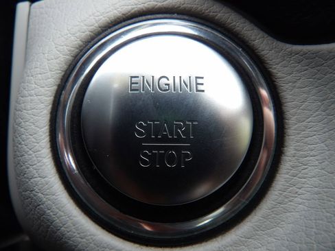 Used 2013 Mercedes-Benz C 250 Coupe image 20