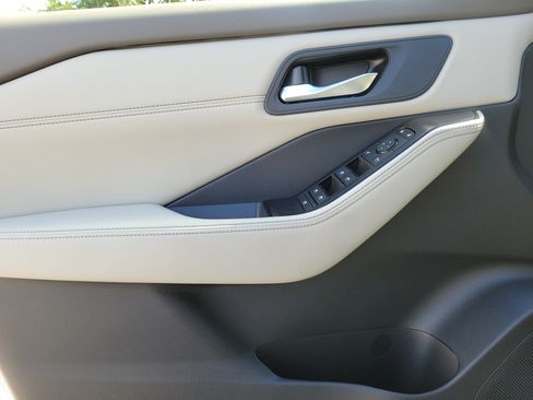 Certified 2026 Nissan Rogue Dark Armor AWD/4WD image 14