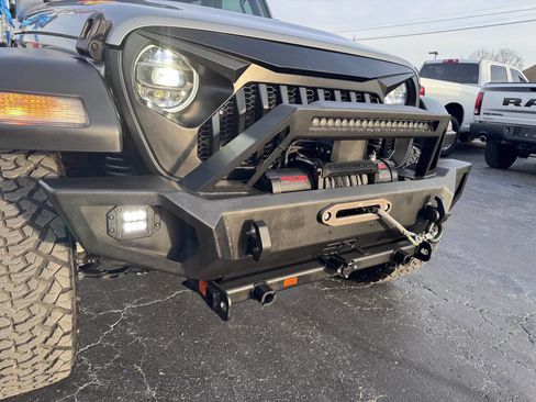 Used 2021 Jeep Wrangler Unlimited Sport image 10