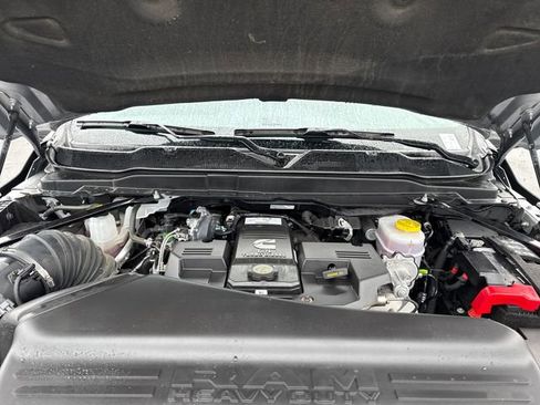 Used 2024 RAM 2500 Laramie image 31