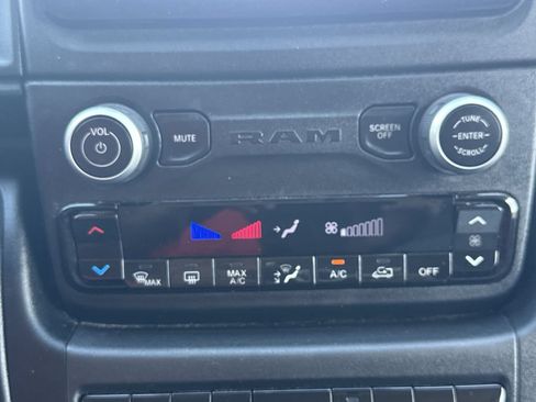 Used 2023 RAM ProMaster 2500 FWD image 26