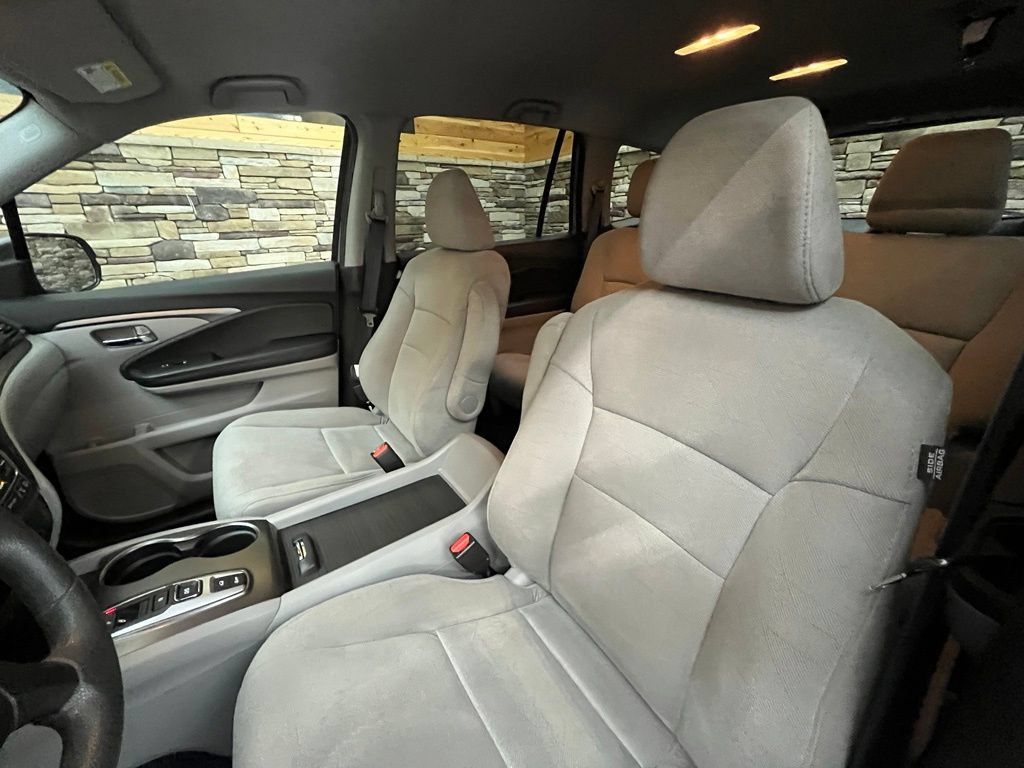 Used 2021 Honda Pilot EX image 26