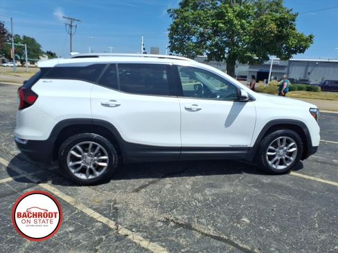 Used 2022 GMC Terrain SLT AWD/4WD image 8