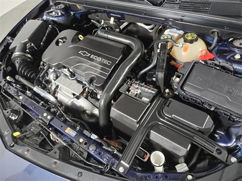 Used 2018 Chevrolet Malibu LS w/ LPO, Convenience Package 2 image 18