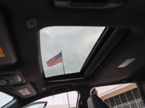 Used 2026 Toyota Corolla Cross XSE w/ Convenience Package image 30