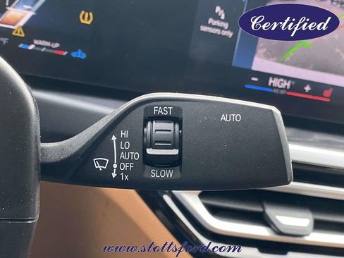 Used 2023 BMW 330i Sedan w/ Premium Package image 25