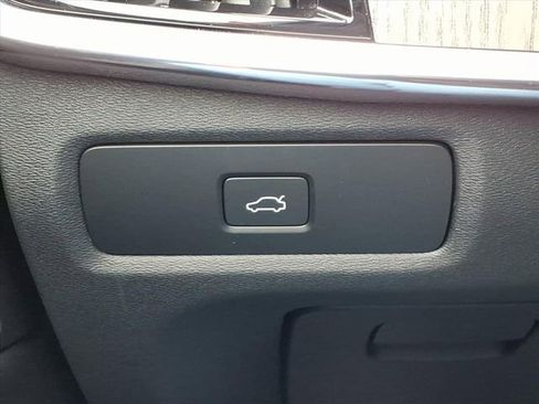 Used 2023 Volvo V90 B6 Cross Country Plus AWD/4WD image 26