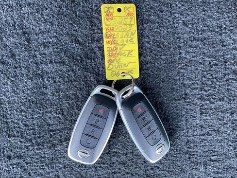 Used 2023 Nissan Rogue SV image 22