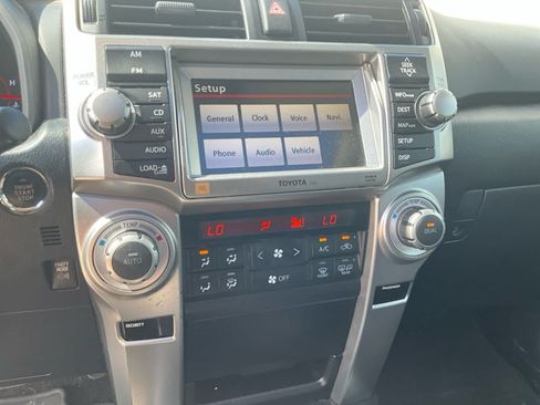 Used 2010 Toyota 4Runner Limited AWD/4WD image 19