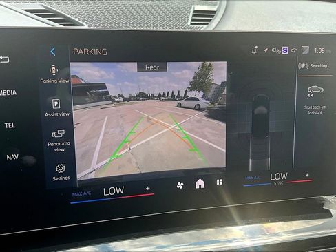 Used 2024 BMW X1 xDrive28i w/ M Sport Package image 29