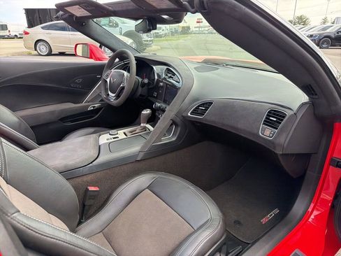Used 2016 Chevrolet Corvette Z06 w/ 3LZ Preferred Equipment Group image 19