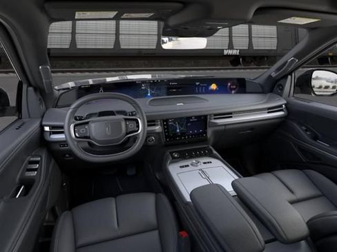 New 2026 Lincoln Navigator Reserve w/ Jet Appearance Package AWD/4WD image 9