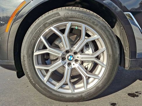 Used 2023 BMW X7 xDrive40i AWD/4WD image 8