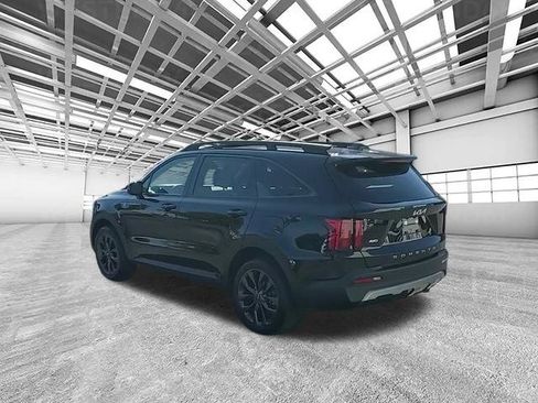 Certified 2022 Kia Sorento X-Line EX image 5