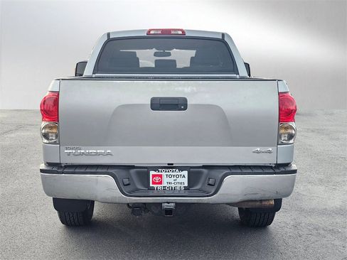 Used 2008 Toyota Tundra 4x4 CrewMax image 4
