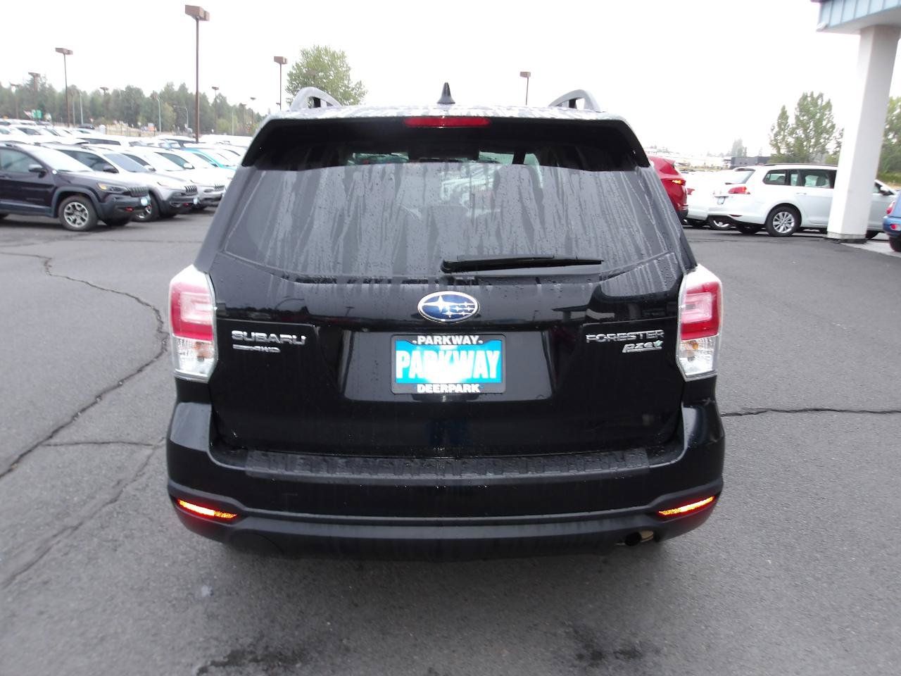 Used 2017 Subaru Forester 2.5i Premium AWD/4WD image 4