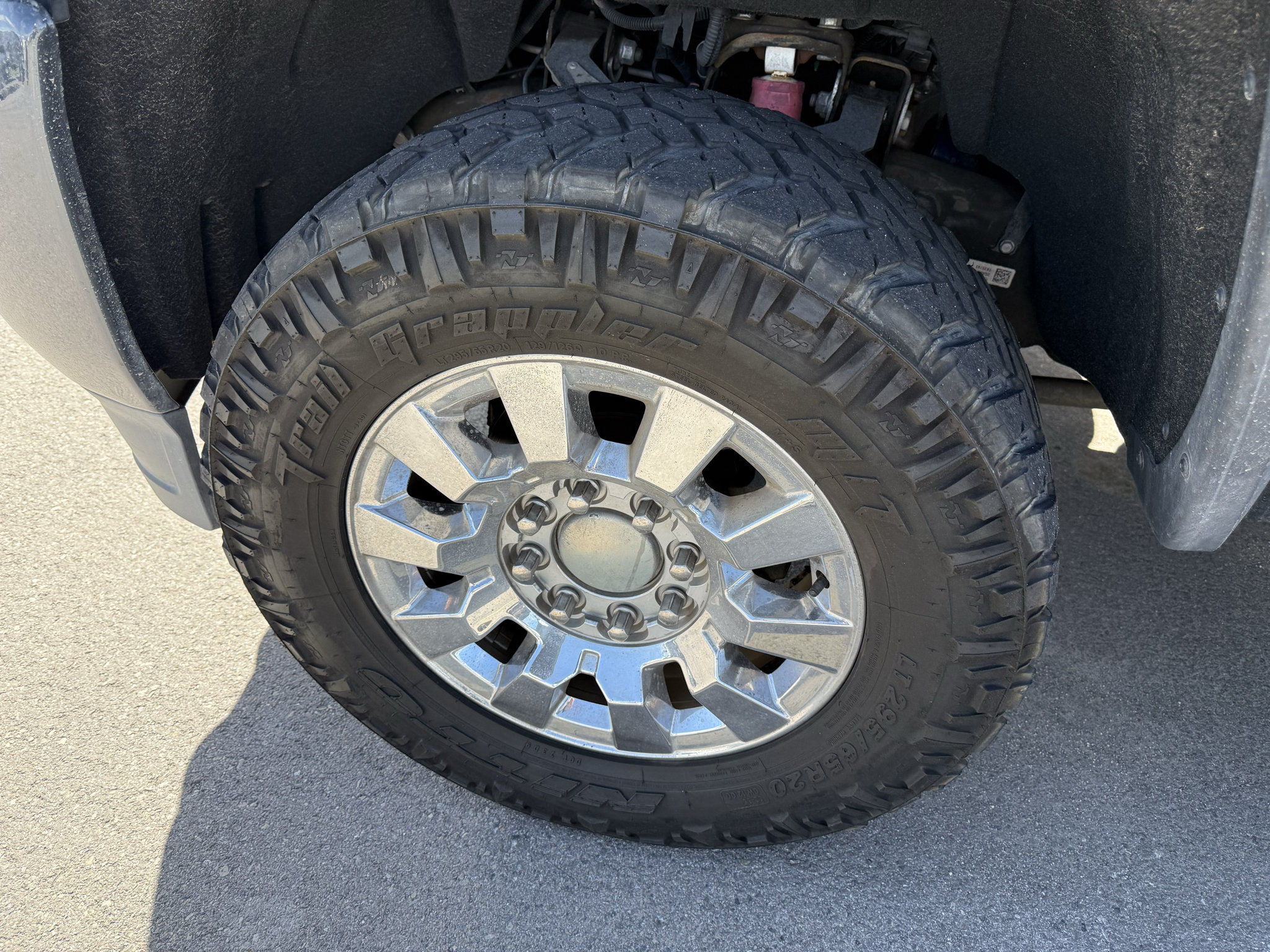 Used 2019 GMC Sierra 2500 Denali w/ Duramax Plus Package AWD/4WD image 9