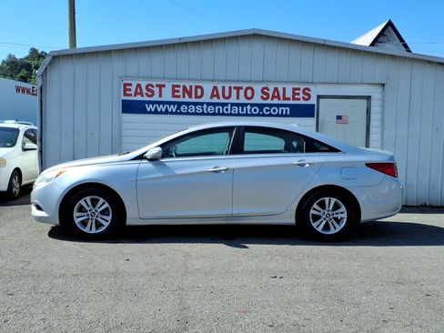 Used 2013 Hyundai Sonata GLS FWD image 2