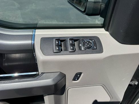 Used 2015 Ford F150 XLT w/ Equipment Group 301A Mid RWD image 13
