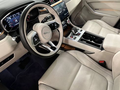 Used 2022 Jaguar F-PACE S image 5
