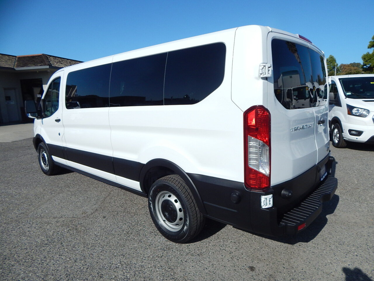 Used 2018 Ford Transit 350 XL RWD image 6