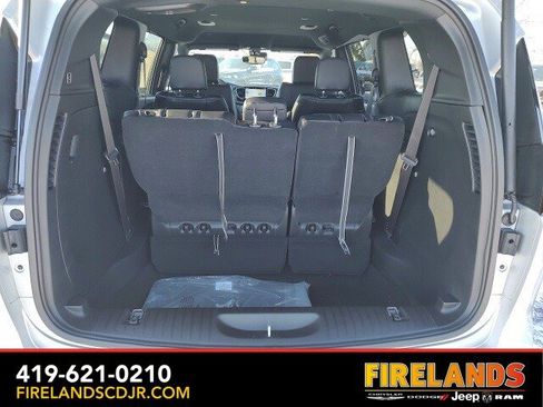 New 2026 Chrysler Pacifica Select w/ S Appearance Package image 26
