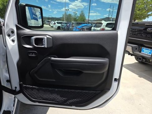 Used 2019 Jeep Wrangler Unlimited Rubicon AWD/4WD image 21