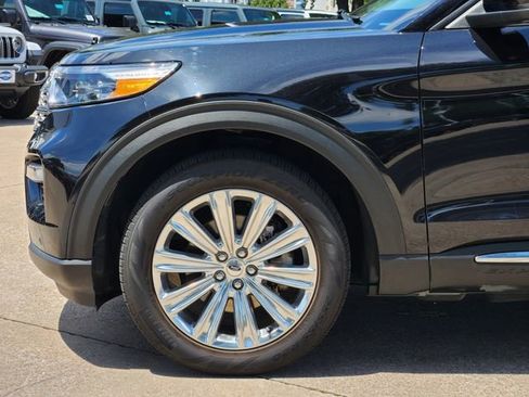 Used 2022 Ford Explorer Limited w/ Equipment Group 301A RWD image 9