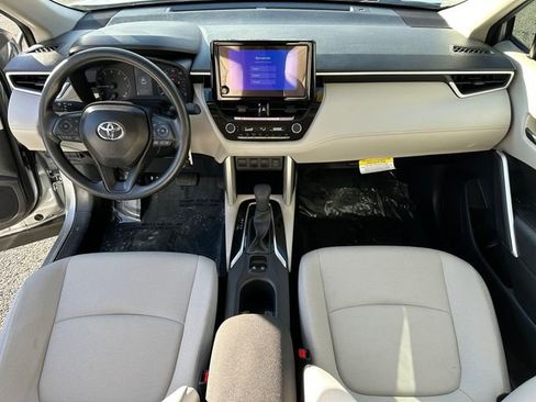 Certified 2025 Toyota Corolla Cross L image 24