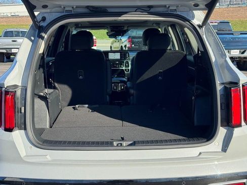 Used 2022 Kia Sorento SX image 4