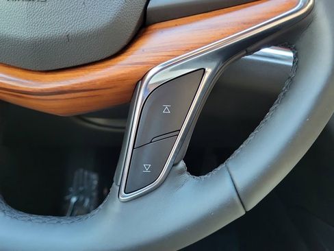 Used 2021 Cadillac XT5 Premium Luxury image 17