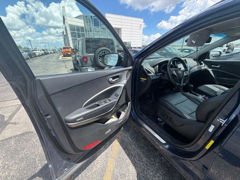 Used 2018 Hyundai Santa Fe Sport w/ 2.0T Ultimate Tech Package 05 AWD/4WD image 12