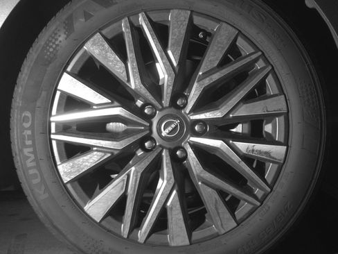 Used 2025 Nissan Altima 2.5 SV image 13