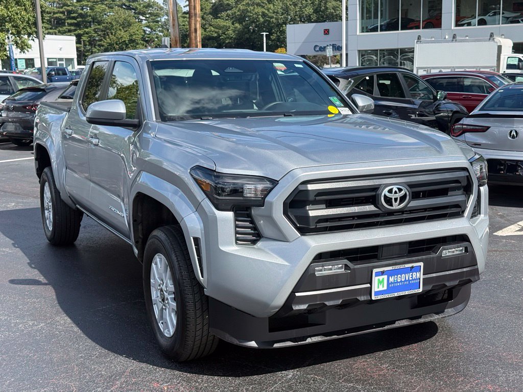 Certified 2025 Toyota Tacoma SR5 AWD/4WD image 11