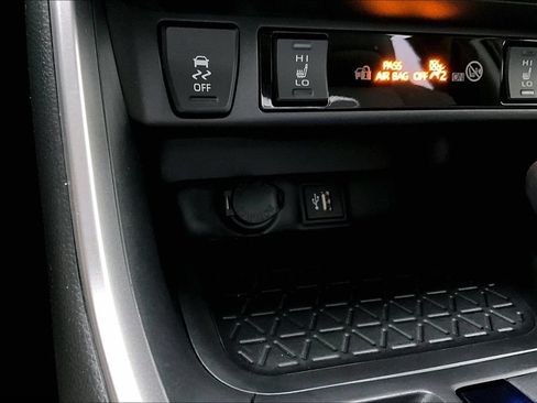 Certified 2023 Toyota RAV4 XLE Premium AWD/4WD image 18
