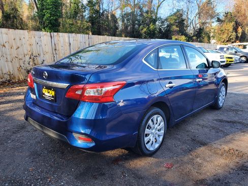 Used 2017 Nissan Sentra S image 5