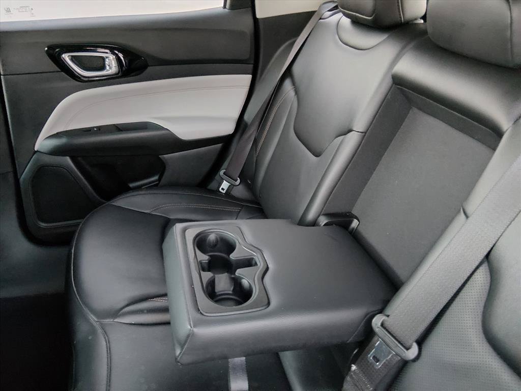 Used 2022 Jeep Compass Limited AWD/4WD image 14