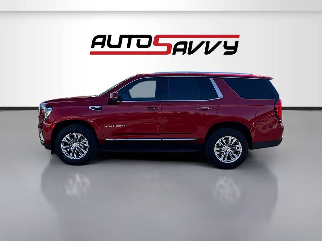 Used 2024 GMC Yukon SLT w/ SLT Luxury Package AWD/4WD image 4