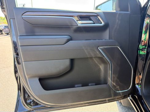 Used 2025 Chevrolet Silverado 1500 LT AWD/4WD image 10
