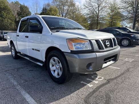 Used 2008 Nissan Titan XE image 1