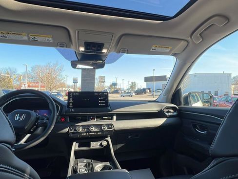 New 2026 Honda Pilot Touring image 22