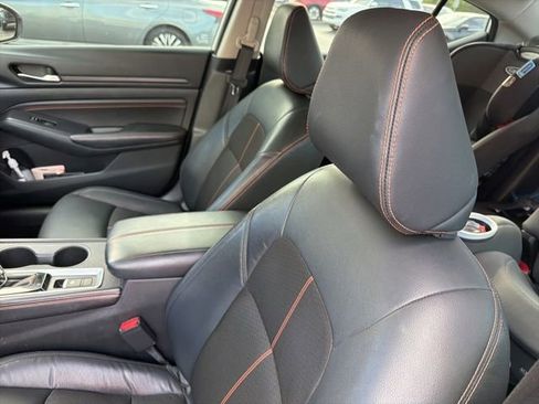 Used 2022 Nissan Altima 2.5 SR w/ Midnight Edition Package AWD/4WD image 8