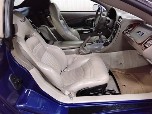 Used 2004 Chevrolet Corvette Convertible w/ Preferred Equipment Group image 14