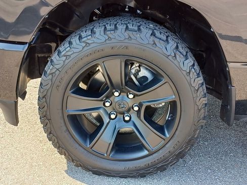 Used 2020 RAM 1500 Big Horn AWD/4WD image 5