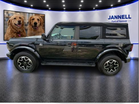 Used 2023 Ford Bronco Outer Banks AWD/4WD image 9