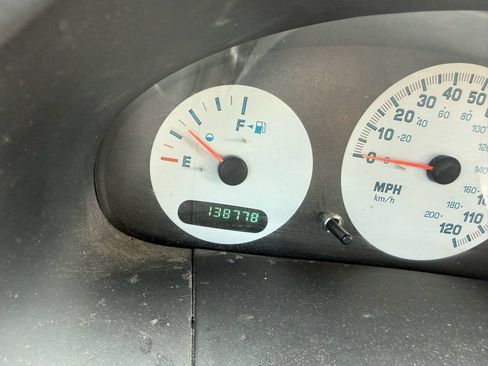 Used 2002 Dodge Caravan SE FWD image 18