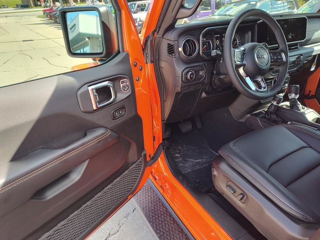 New 2027 Jeep Wrangler Unlimited Sahara AWD/4WD image 12