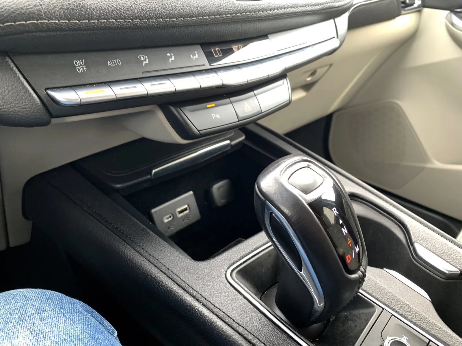 Used 2019 Cadillac XT4 Luxury FWD image 15