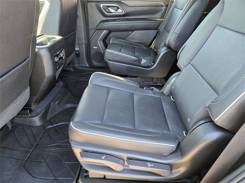 Used 2021 Chevrolet Tahoe Premier w/ Premium Package image 14